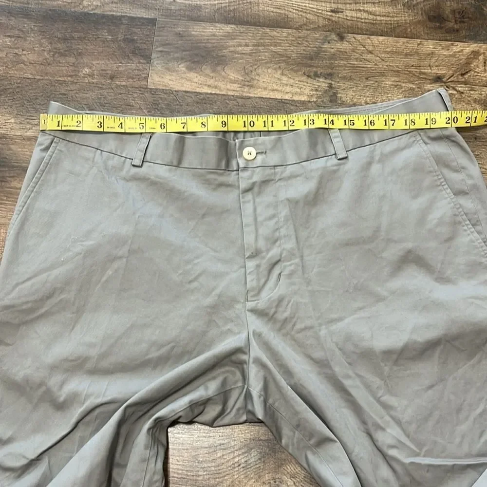 Southern Tide classic fit khaki pants size 40/32